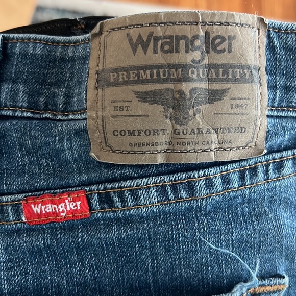 Men’s Wrangler jeans - Picture 3 of 4